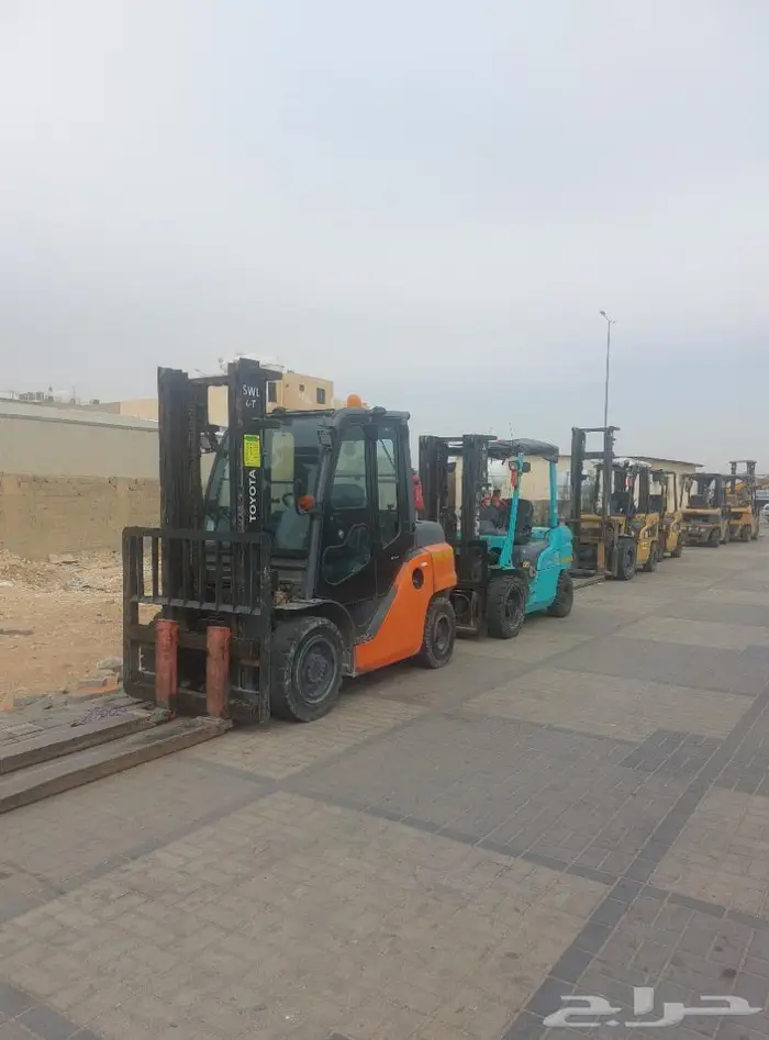 رافعه فوركلفت شوكه سكينه forklift للإيجار في الرياض 0