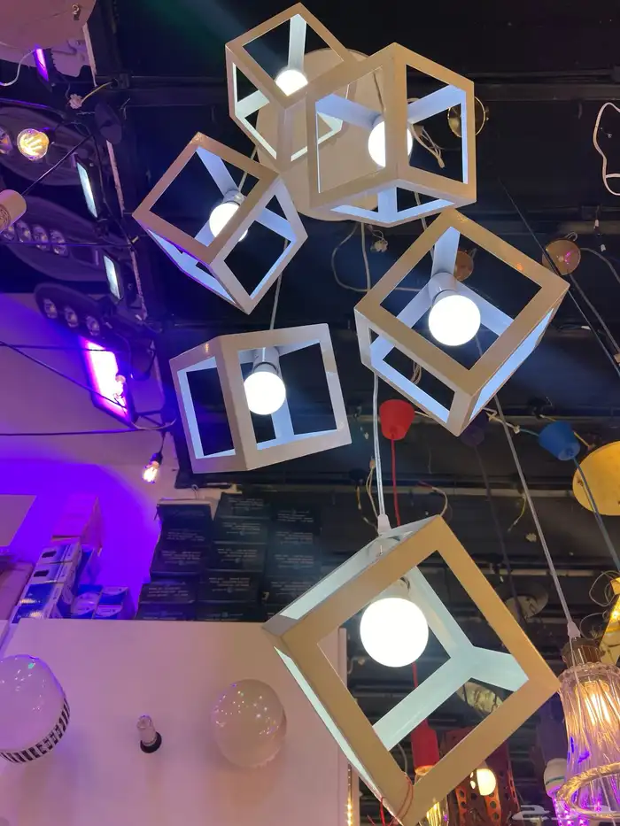 نجف ثريات 71