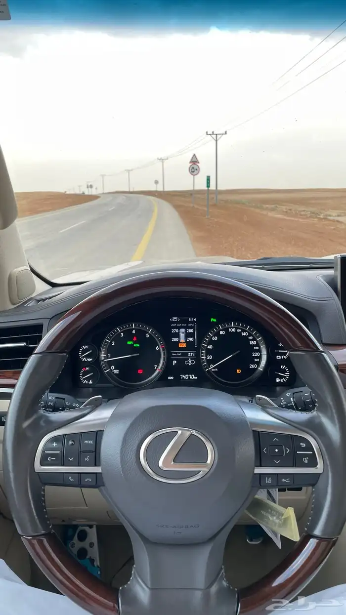 للبيع جيب لكزس بلاك ايدشن مالك اول موديل 2021 7