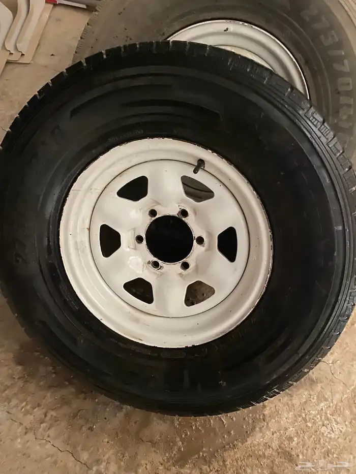 جنوط مع كفرات حق نيسان ديزل 0