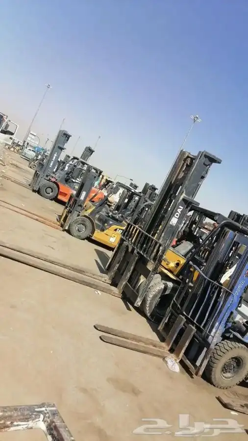 رافعة شوكية فوركلفت للايجار اليومي والشهري تاجير رافعات 4