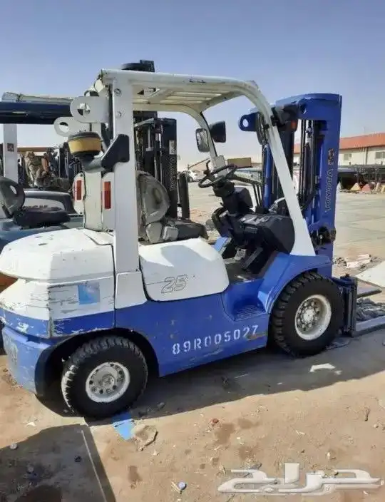 رافعة شوكية فوركلفت للايجار اليومي والشهري تاجير رافعات 1