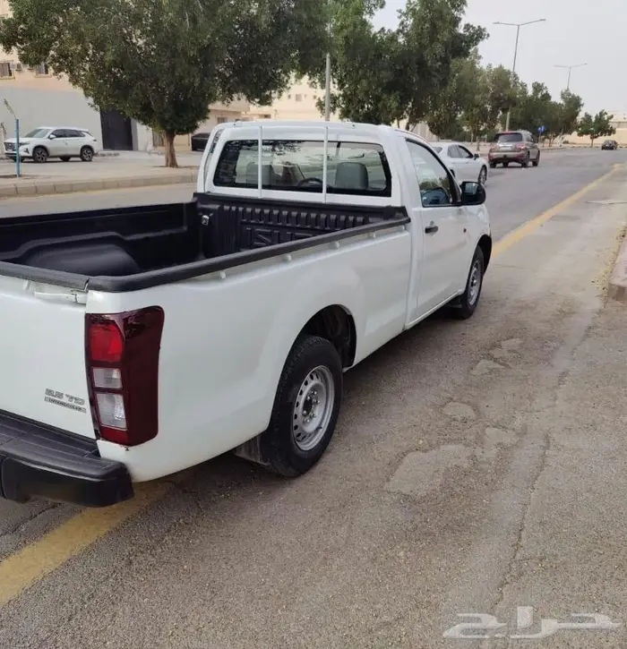 ايسوزو غمارة 2022 ديماكس تم البيع 3