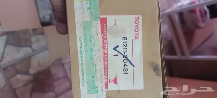 للبيع قطع غيار تويوتا قديم 33