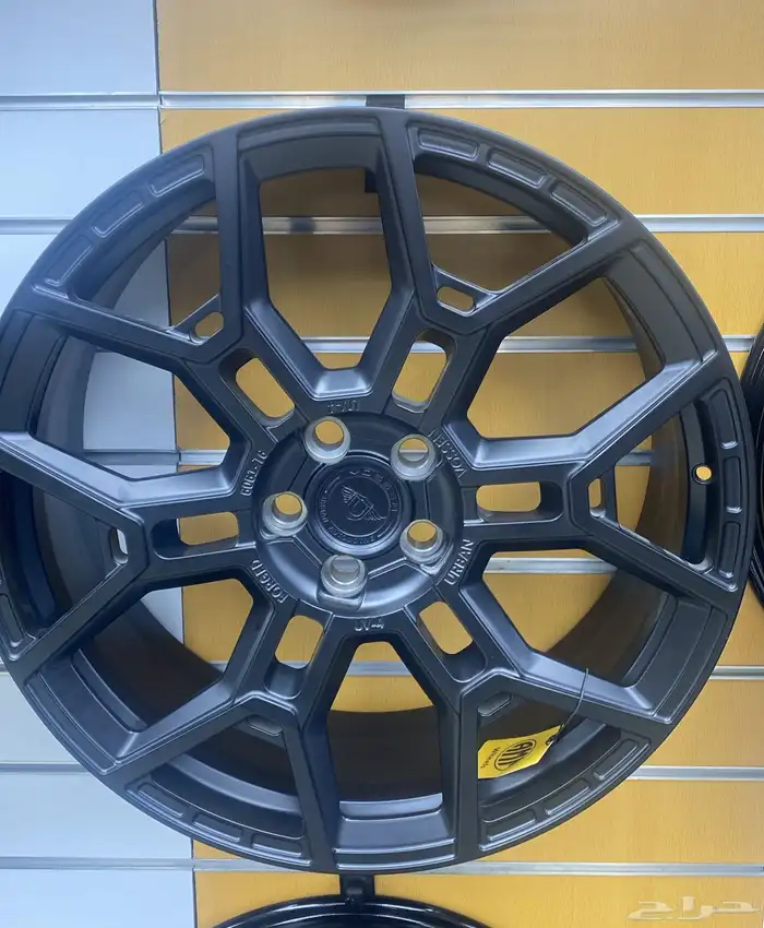 جنوط ديفندر مقاس 22 و23 موديل 2024 35