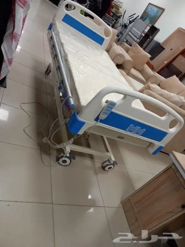 سرير طبي جديد مع المرتبه الطبيه 0