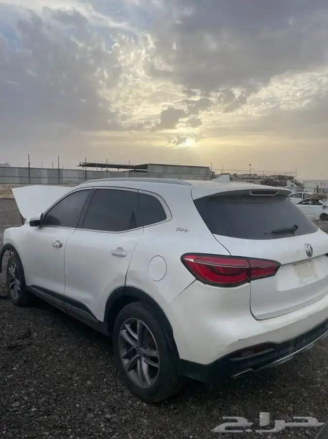 تشليح MG HS قطع غيار فقط 1