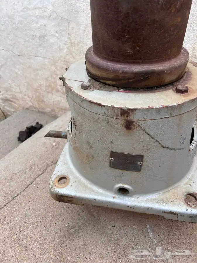 طرمبة موية التاء فرنسي شبه جديد 1