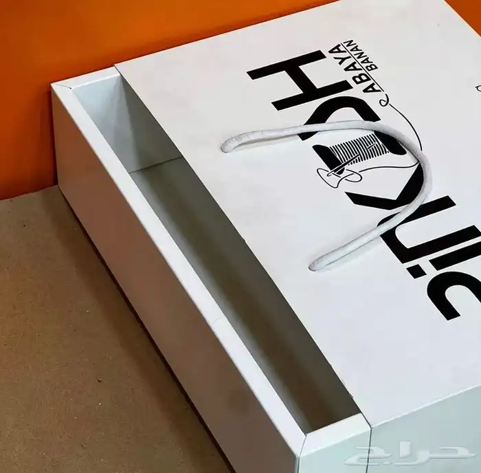 بوكسات أكياس ملونة عبايات ستكر ليبل قماش لوقو تاق كروت 39