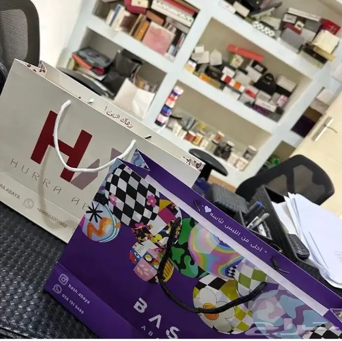 بوكسات أكياس ملونة عبايات ستكر ليبل قماش لوقو تاق كروت 4