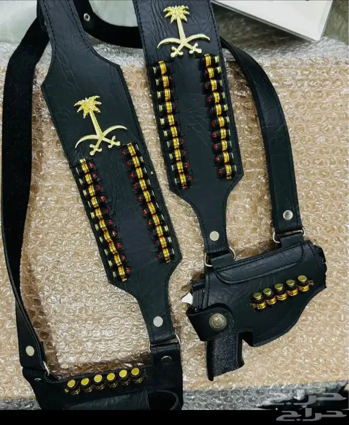 مسدسات وطلقات حديد بالكامل ومحازم 2