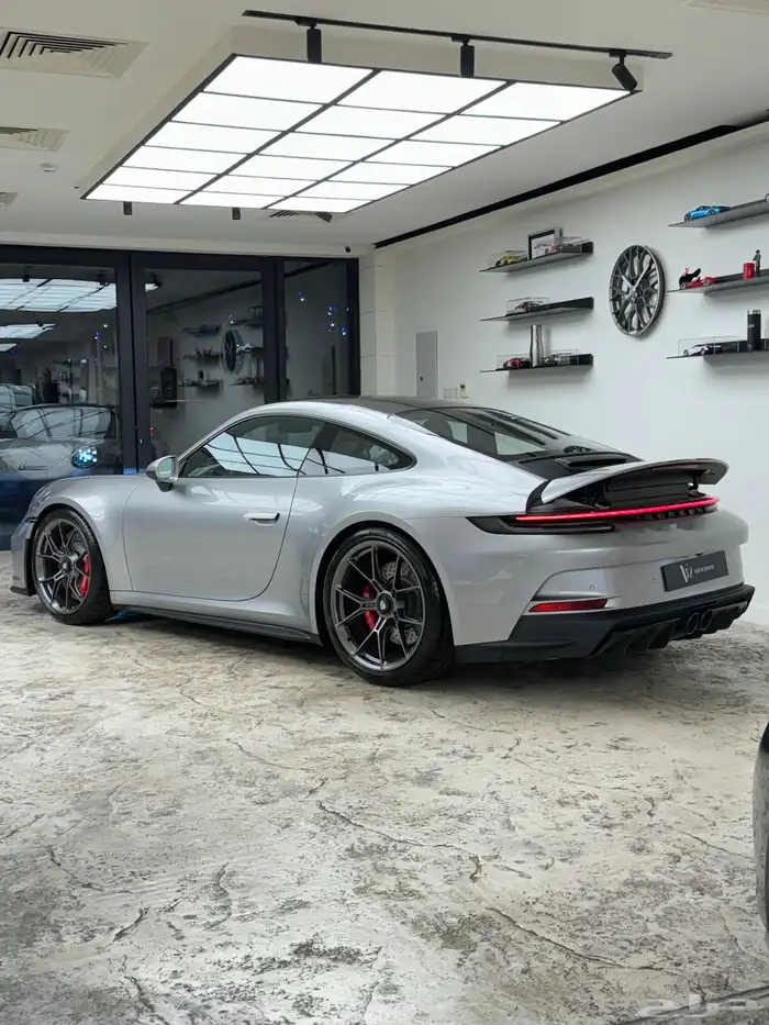 بورش 911 GT3 touring 2024 سعودي جديد 10
