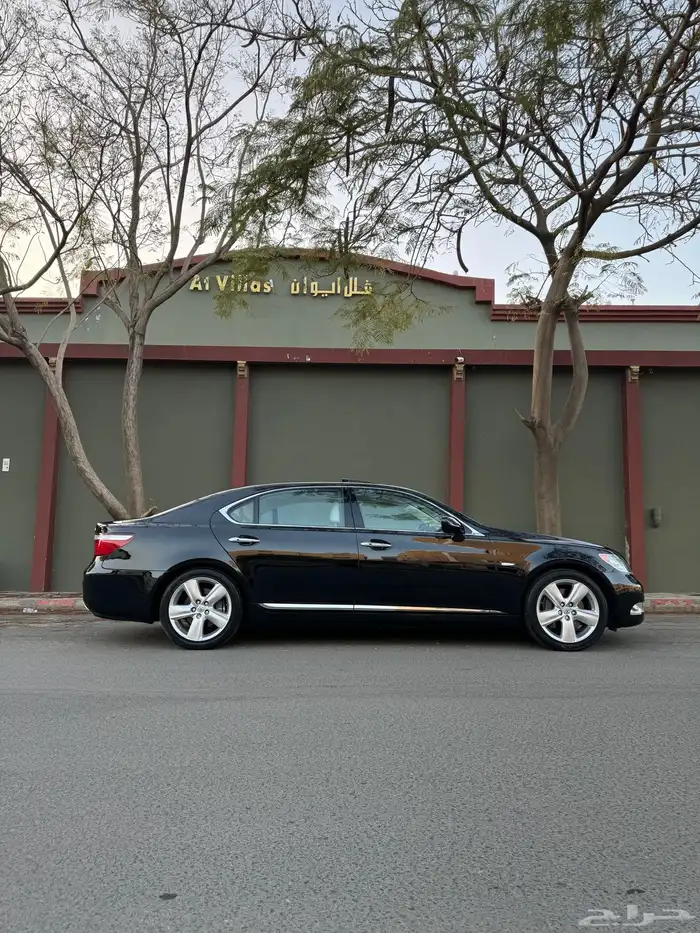 لكزس LS460L 2008 سعودي 9