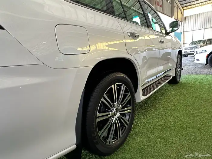 لكزس بحالة الوكالة 2021 تم البيع 7