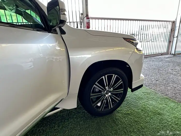 لكزس بحالة الوكالة 2021 تم البيع 1