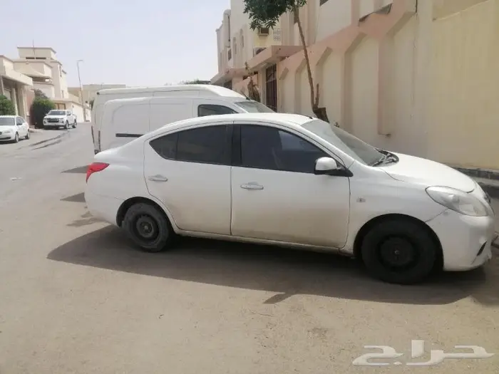 نيسان صني 2014 نظيف للبيع او للبدل المناسب 2