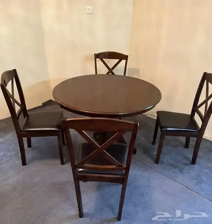 طاولة طعام خشبيه دائرية 0