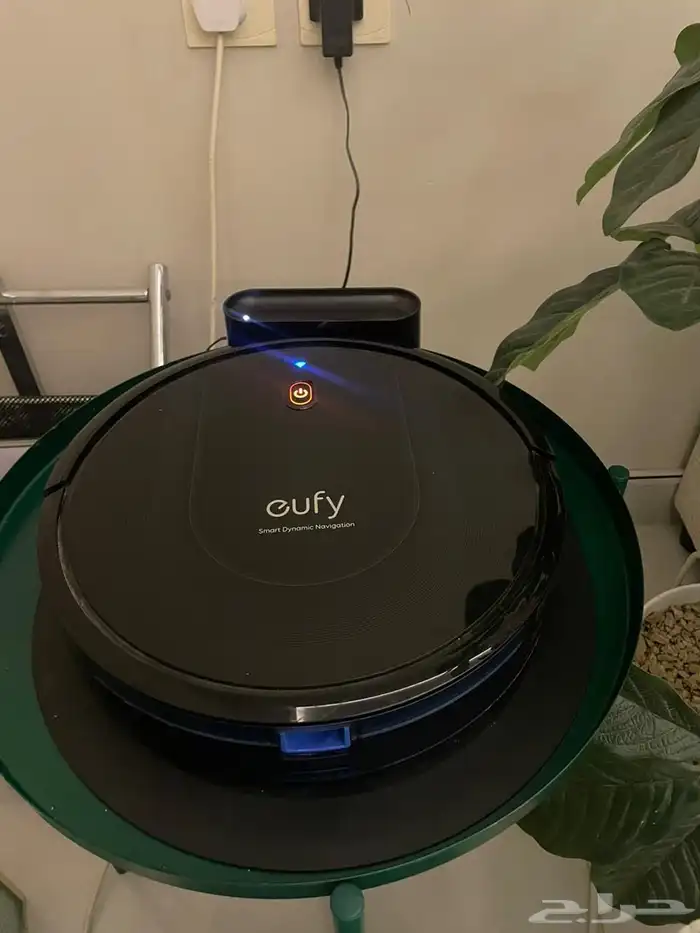 المكنسه الكهربائيه الذاتية 1