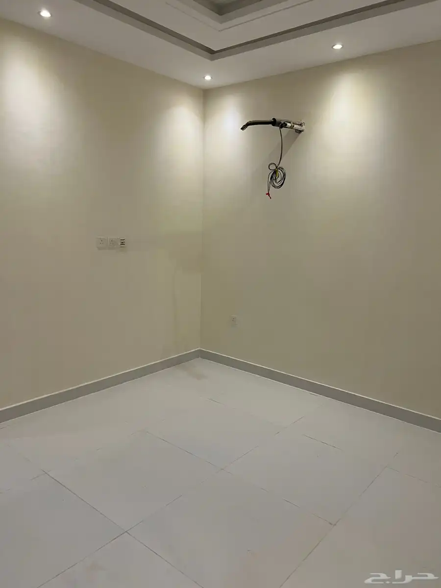 شقق للبيع كاش وبنك ثلاث غرف واربع غرف وخمس غرف بحي سندس 1