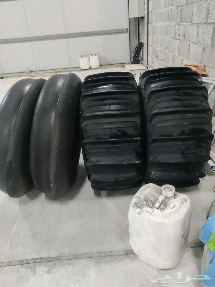 للبيع جرافات جراف وكفرات توجية امريكية 0