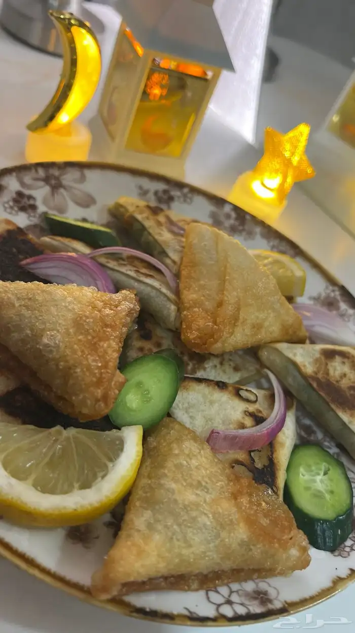 سمبوسه جاهزه ومفرزنه 38