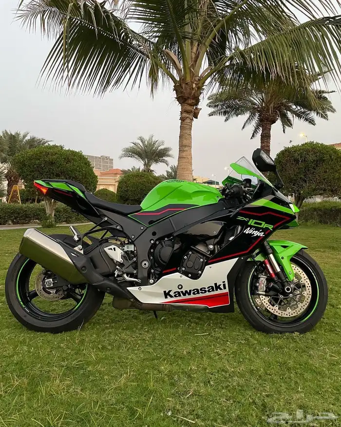 KAWAZAKI ZX10R 7
