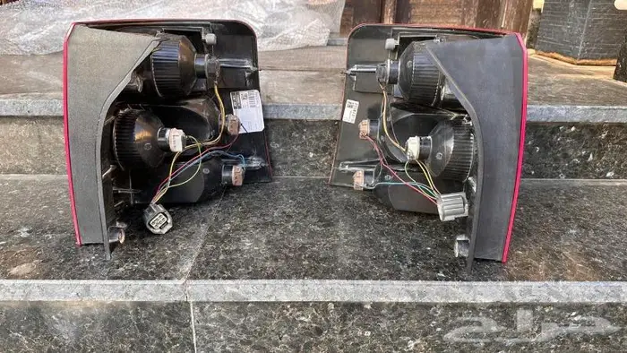 للبيع اسطبات خلفية رانج روفر سبورت 2