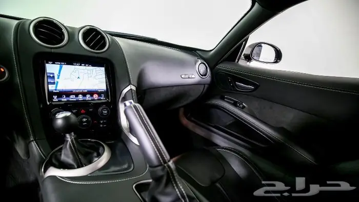 دودج فايبر Viper SRT موديل 2016 (مستعمل) 17