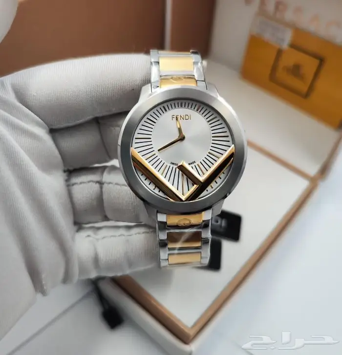 ساعات فندي 16