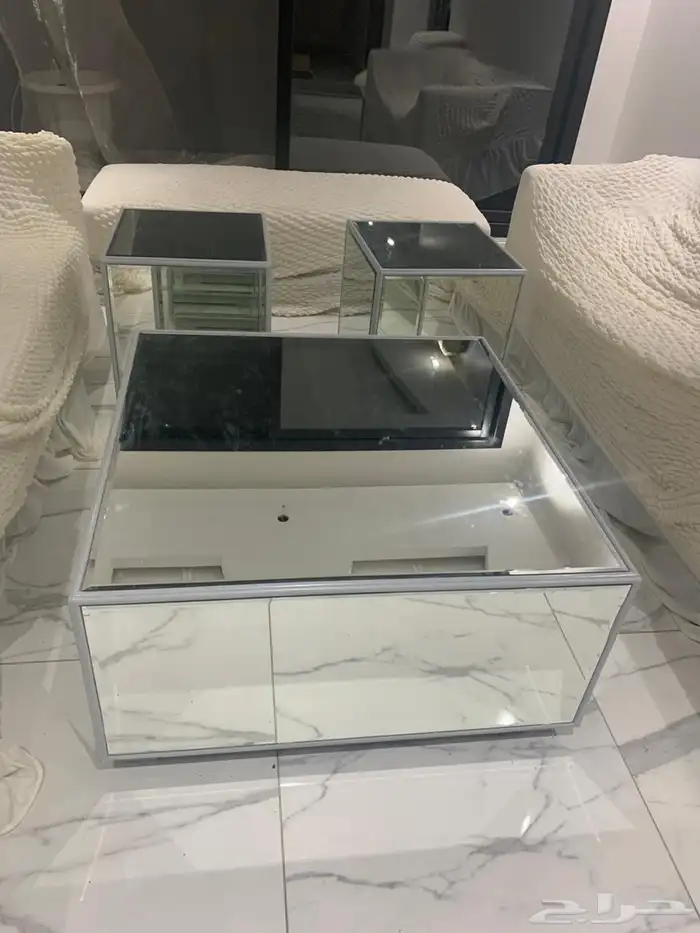 طاولات قزاز 0