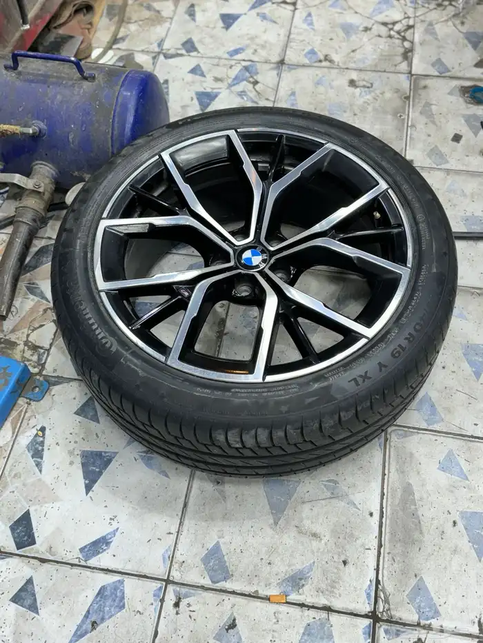 جنوط وكفرات بي ام دبليو الفئة الخامسة 2023 20