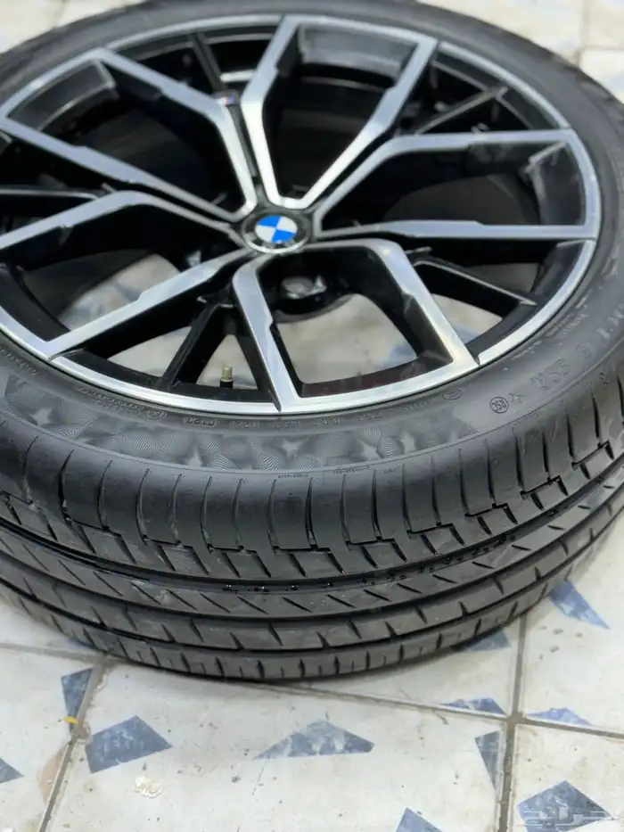 جنوط وكفرات بي ام دبليو الفئة الخامسة 2023 1