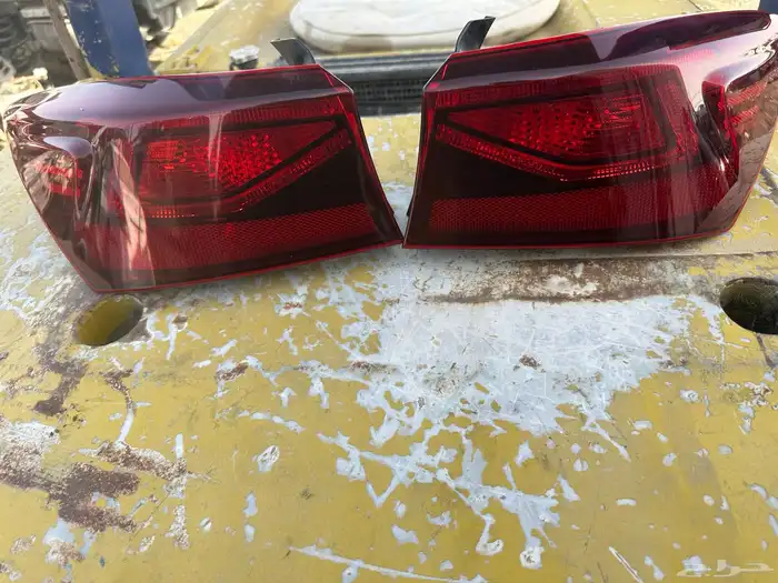 سيراتو2023 شمعات امامي وسطبات خلفي 9