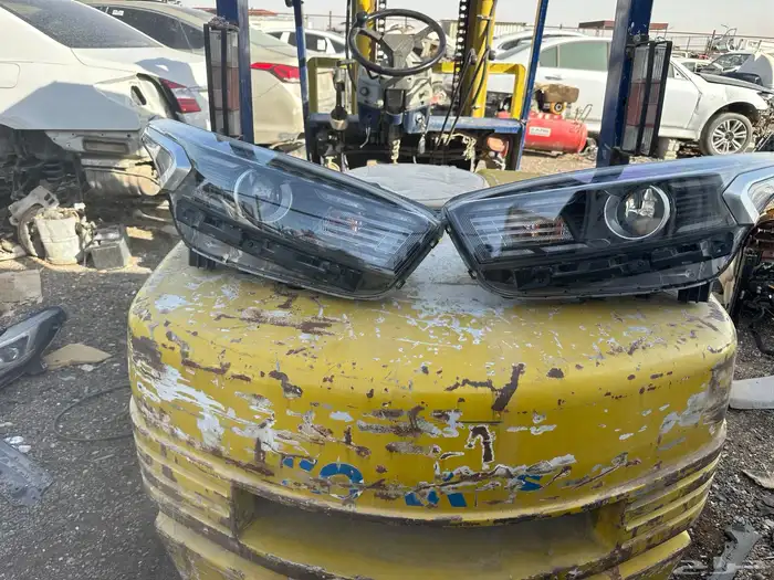 سيراتو2023 شمعات امامي وسطبات خلفي 0