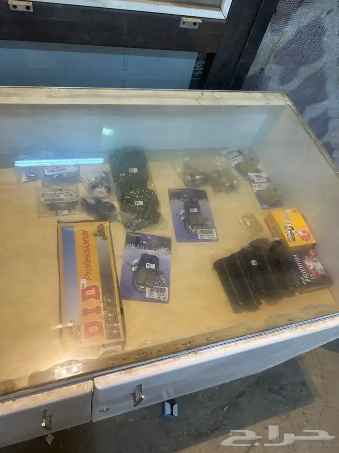 كفرات خلفي زد ورابتر جديده وبطاريات وقطع 3