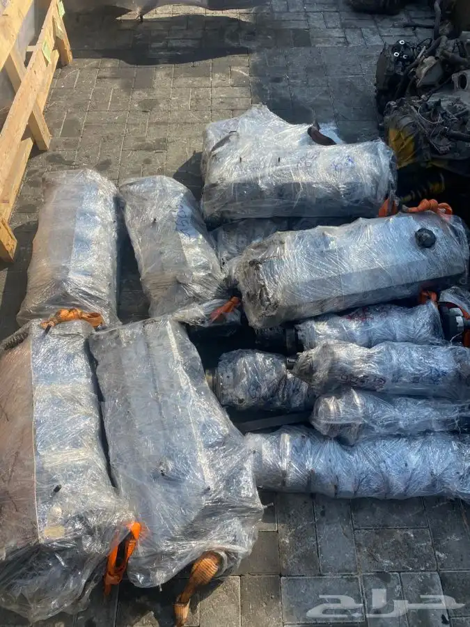 قطع غيار دينات ايسوزو- ميستوبيشي مستعمل 7