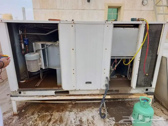 فني مهندس مكيفات صيانة سبلت دكت مركزي بكج 12