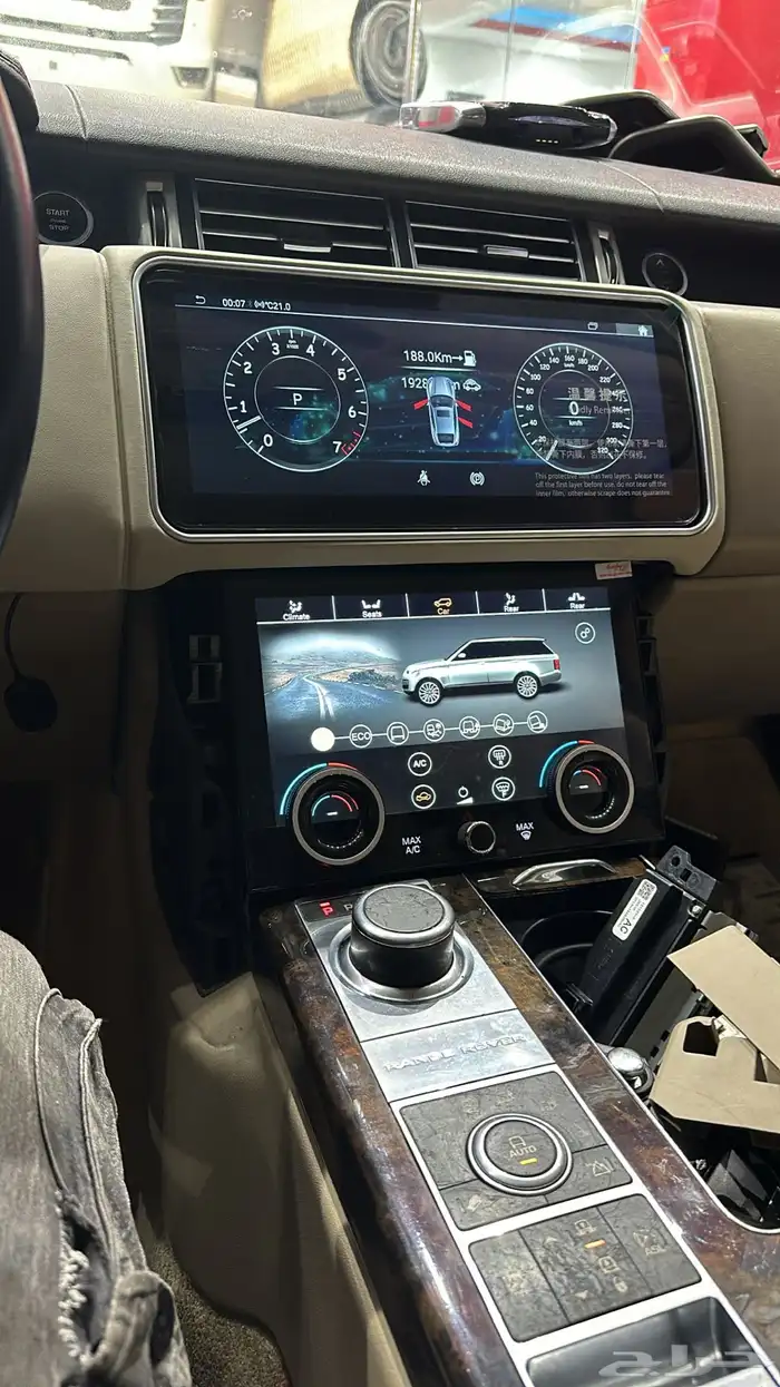 رنج روفر 2020 شاشه اماميه مع مكيف 2014 1