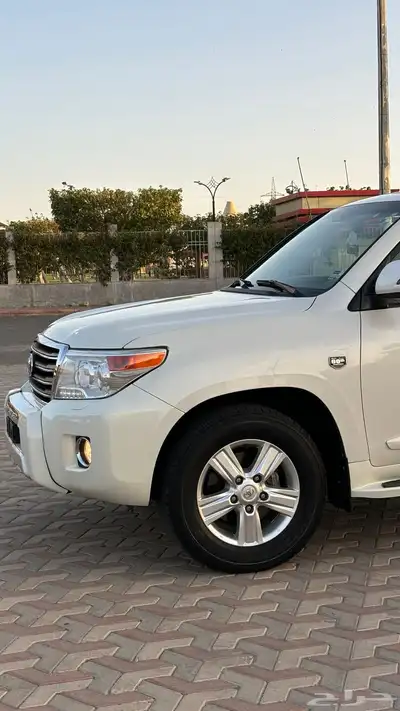 جيب لا ندكروزر (60عام) تم البيع 11