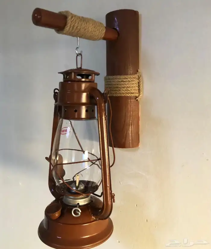 فانوس تراثي مع قاعدة 0