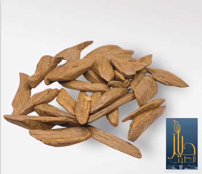 عود فاخر يجمل ويبيض الوجه 0