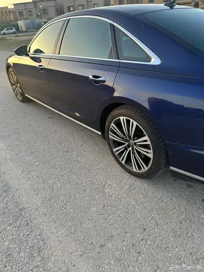 اودي A8L للبيع 3