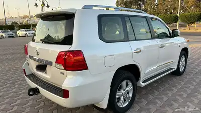 جيب لا ندكروزر (60عام) تم البيع 10