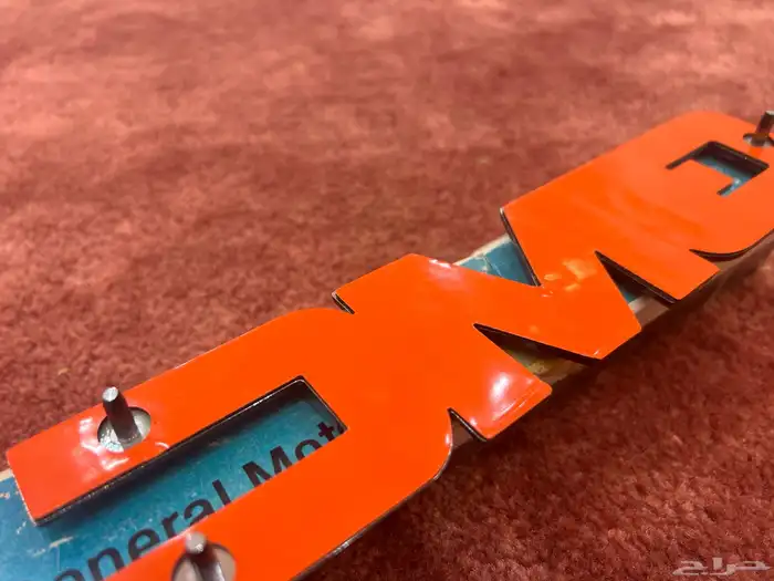 علامة GMC اصلي باب خلفي 2