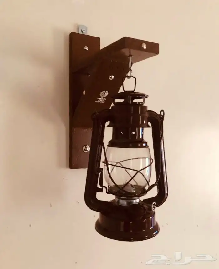 فانوس تراثي مع قاعدة 20