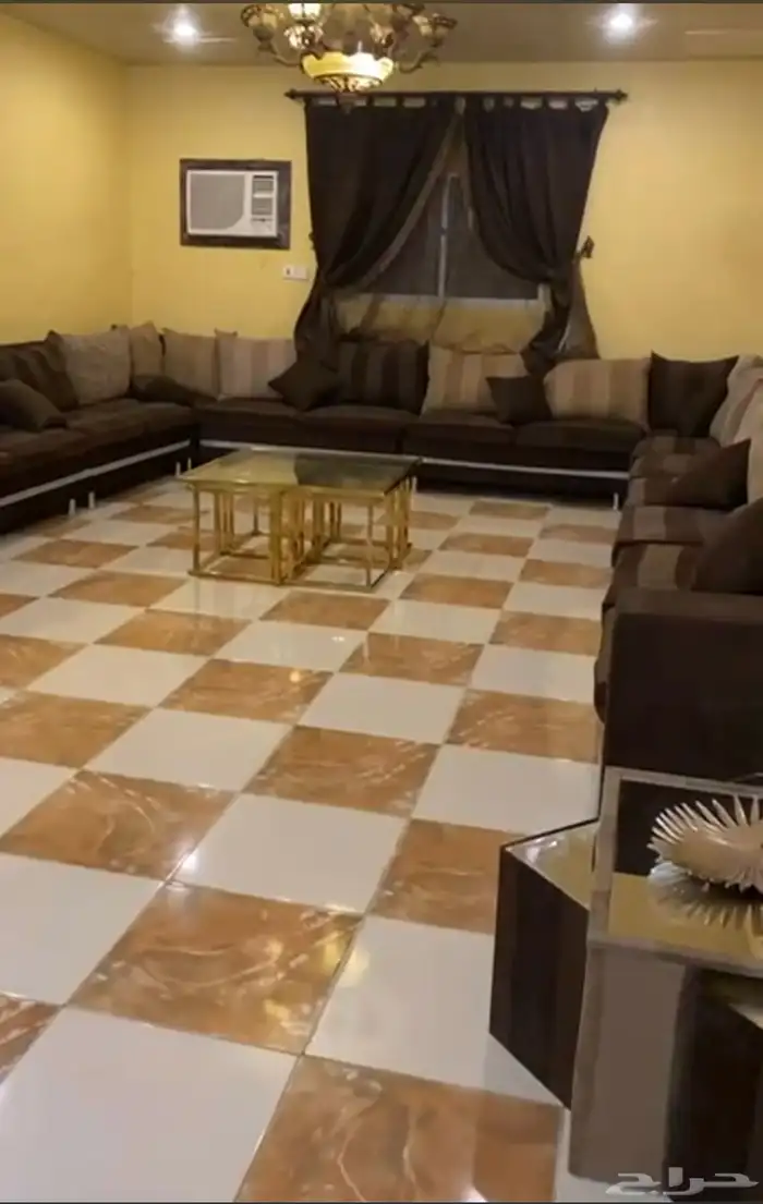 كنب مرتفع بحاله جيده 1