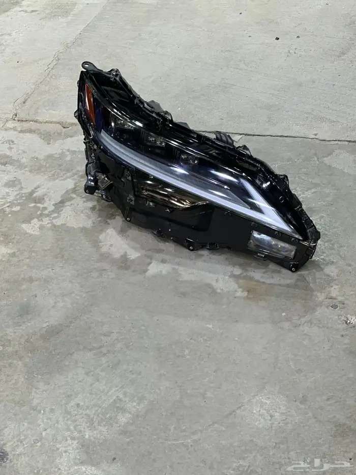 شمعة لكزس ار اكس 2024 1