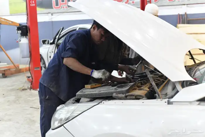 توضيب مكائن   تركيب مكاين   ترهبك جلد مقصات لأي سيارة 9