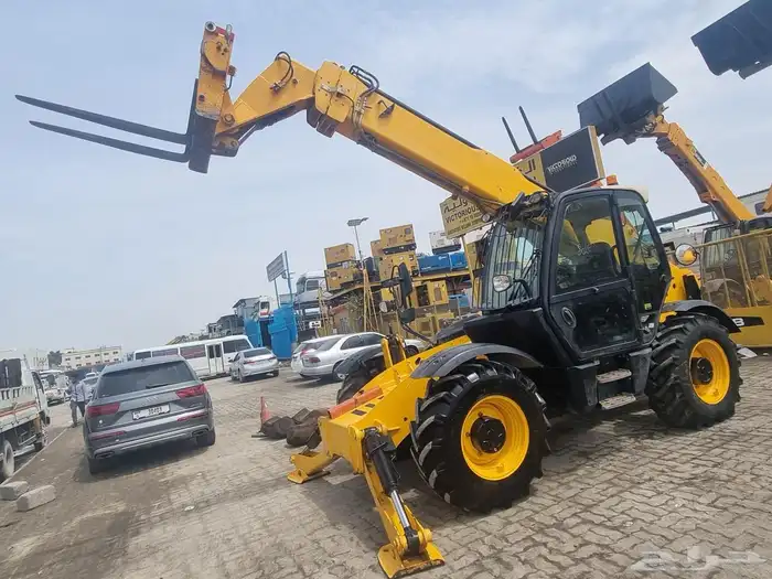 رافعة تيليسكوب jcb موديل 2016 و ارتفاع 14 متر مستوردة للبيع 3