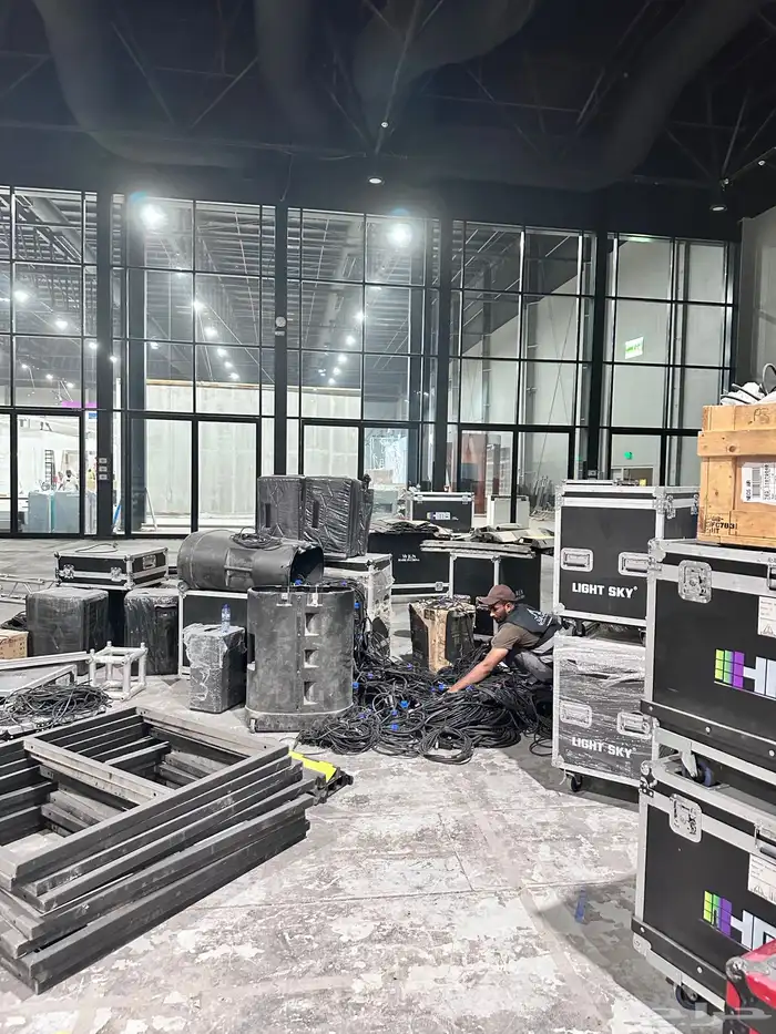 تاجير شاشات اضاءت صوتيات 16